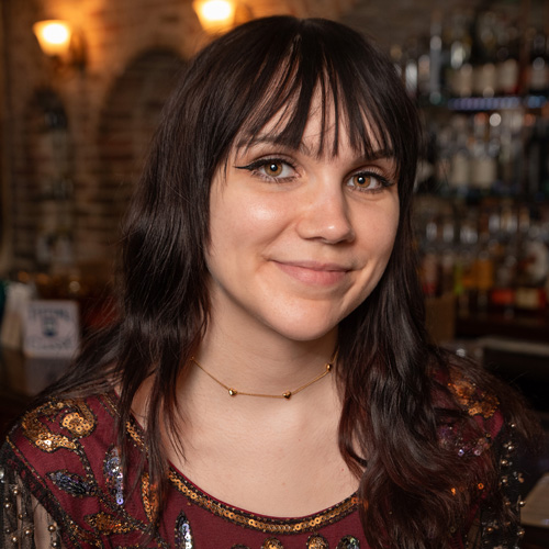 Photo of bartender daphne kiss